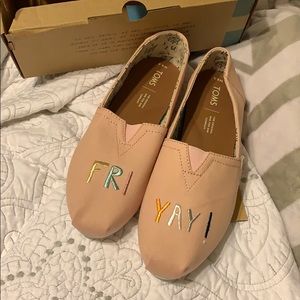 Fri-Yay Women’s Tom’s